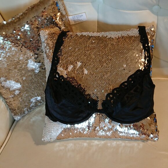 Victoria Secret 'Miracle Bra' - Black 34C - Picture 1 of 3
